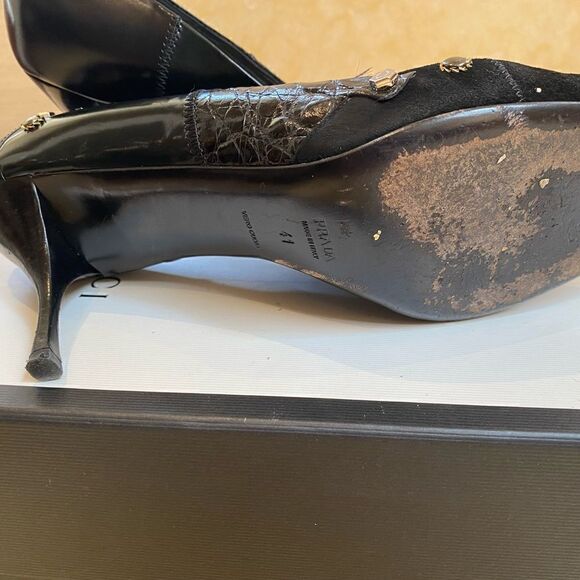 Prada heel with metal stud detail. Size 41 - Picture 4 of 7